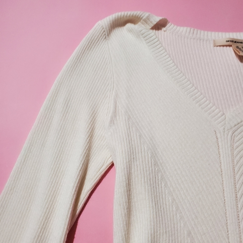 DKNY Jeans Off White Cream Ivory Knit V Neck Sweater - Picture 5 of 12